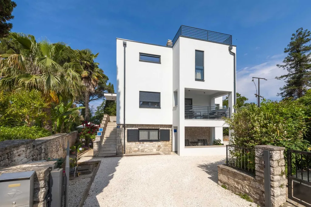 Two-Bedroom Apartment with Roof Terrace in Rovinj