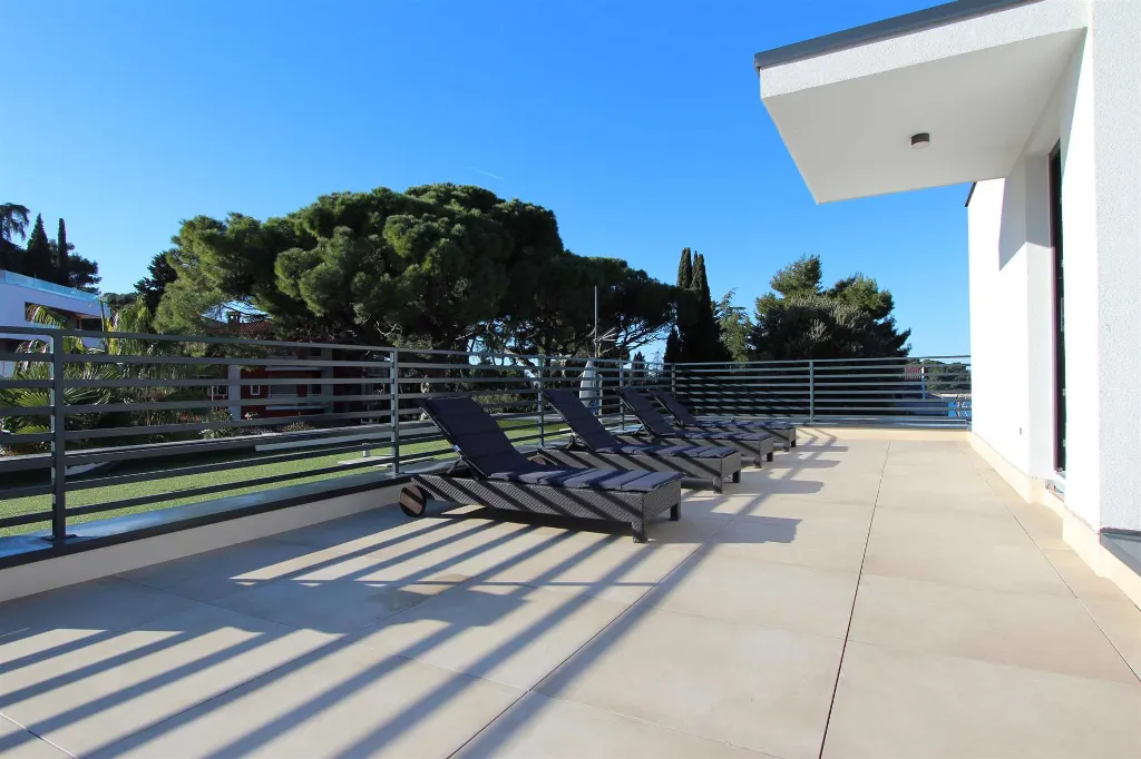 Two-Bedroom Apartment with Roof Terrace in Rovinj