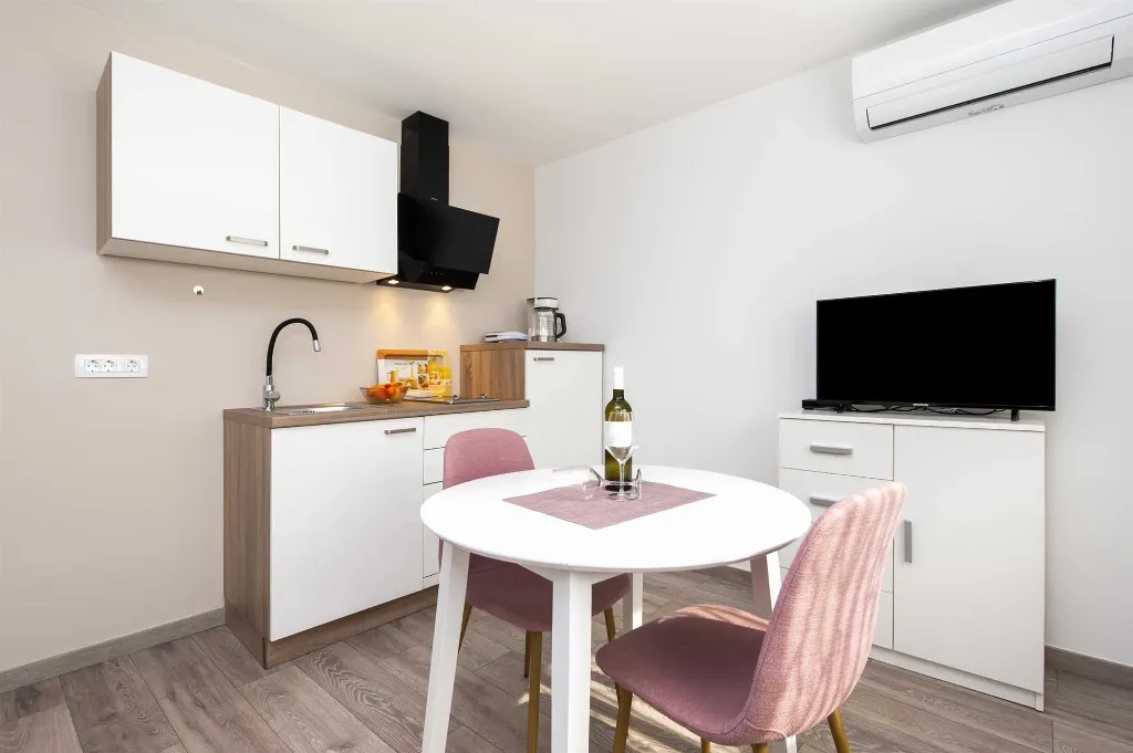 One-Bedroom Apartment with Terrace in Rovinj
