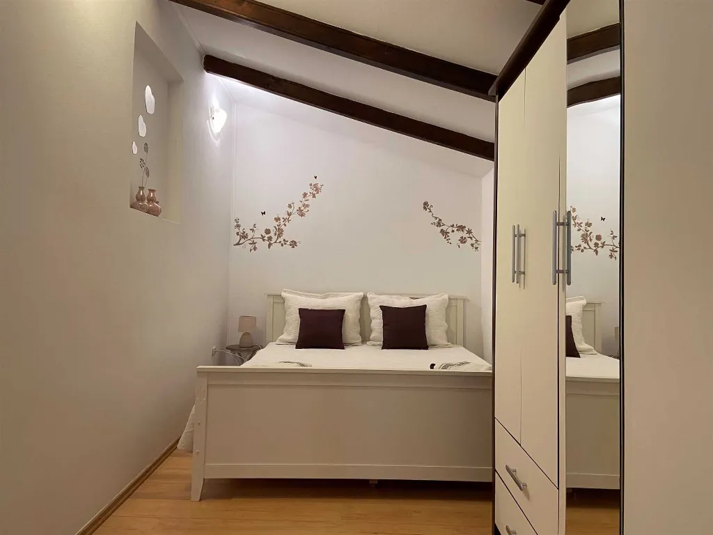 One-Bedroom Apartment in Rovinj with Private Parking