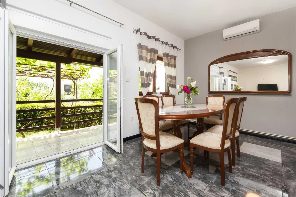 Two-Bedroom Apartment with Terrace in Rovinj
