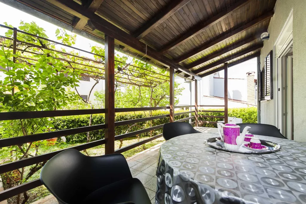 Two-Bedroom Apartment with Terrace in Rovinj