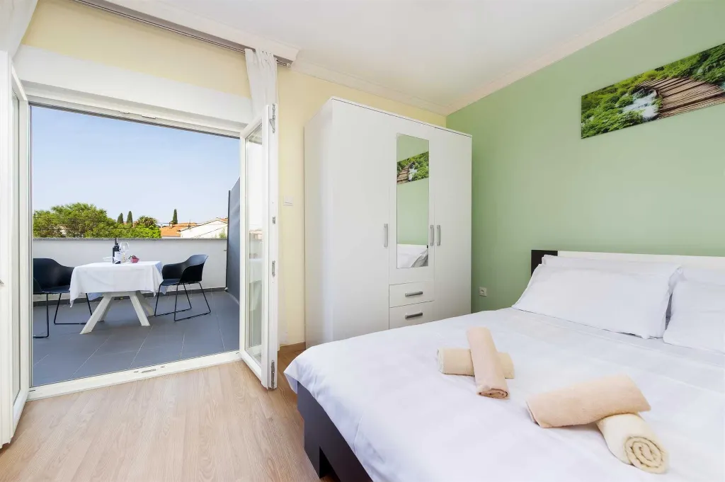 Two-Bedroom Apartment with Terrace in Rovinj