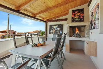 Three-Bedroom Apartment in Vrvari for 6 Guests