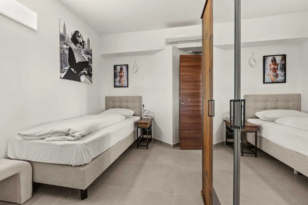 Three-Bedroom Apartment in Vrvari for 6 Guests