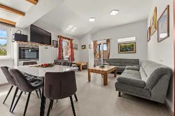 Three-Bedroom Apartment in Vrvari for 6 Guests
