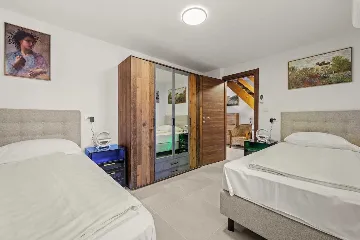 Apartment in Vrvari-Poreč for Up to 6 Guests