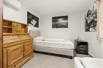 Apartment in Vrvari-Poreč for Up to 6 Guests