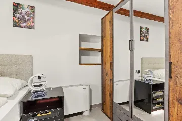 Two-Bedroom Apartment in Vrvari-Poreč for 4