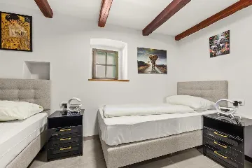 Two-Bedroom Apartment in Vrvari-Poreč for 4