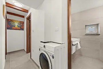 Two-Bedroom Apartment in Vrvari-Poreč for 4