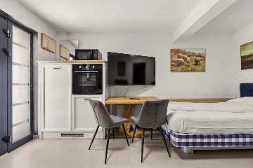 Studio Apartment in Vrvari-Poreč for 2 Guests