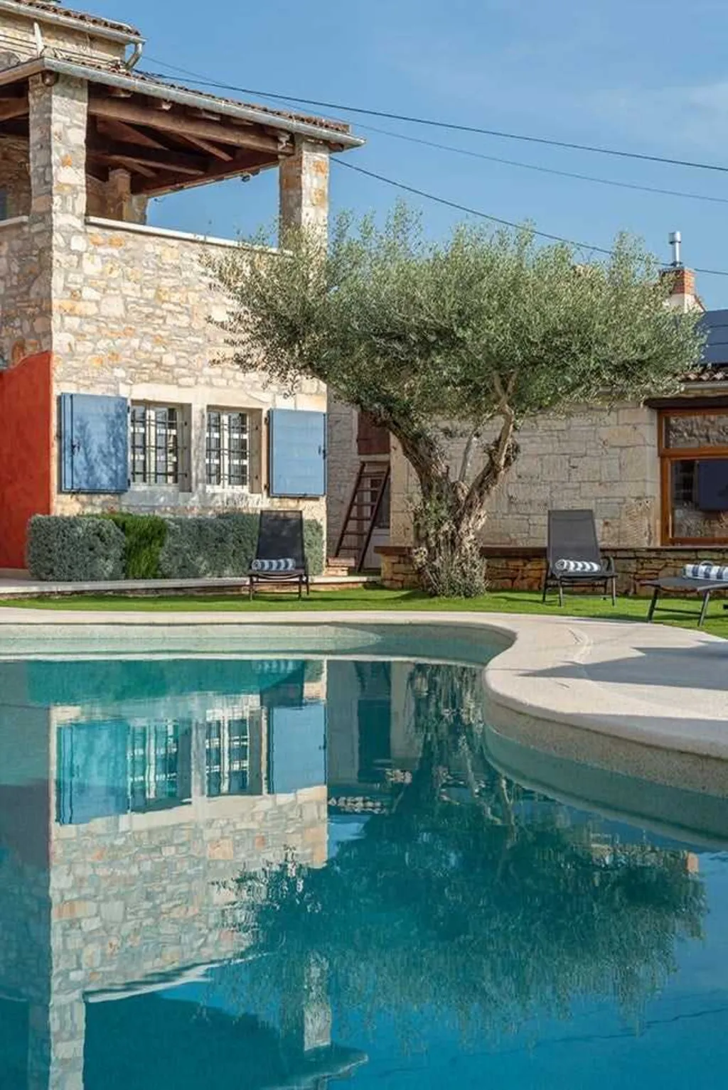 Heated Pool Villa in Brečevići-Tinjan for 8 Guests