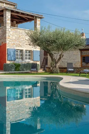Heated Pool Villa in Brečevići-Tinjan for 8 Guests