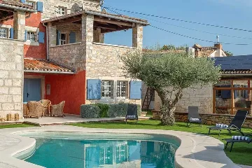 Heated Pool Villa in Brečevići-Tinjan for 8 Guests