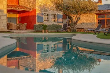 Heated Pool Villa in Brečevići-Tinjan for 8 Guests