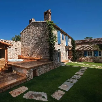 Heated Pool Villa in Brečevići-Tinjan for 8 Guests