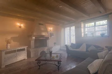 Heated Pool Villa in Brečevići-Tinjan for 8 Guests