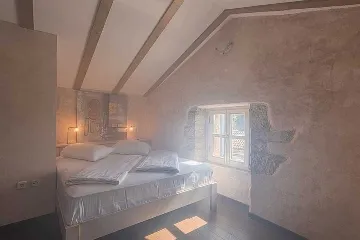 Heated Pool Villa in Brečevići-Tinjan for 8 Guests