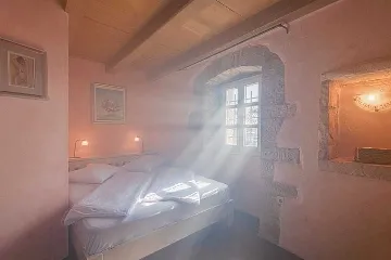 Heated Pool Villa in Brečevići-Tinjan for 8 Guests