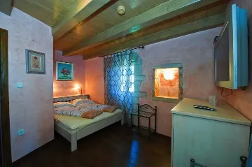 Heated Pool Villa in Brečevići-Tinjan for 8 Guests