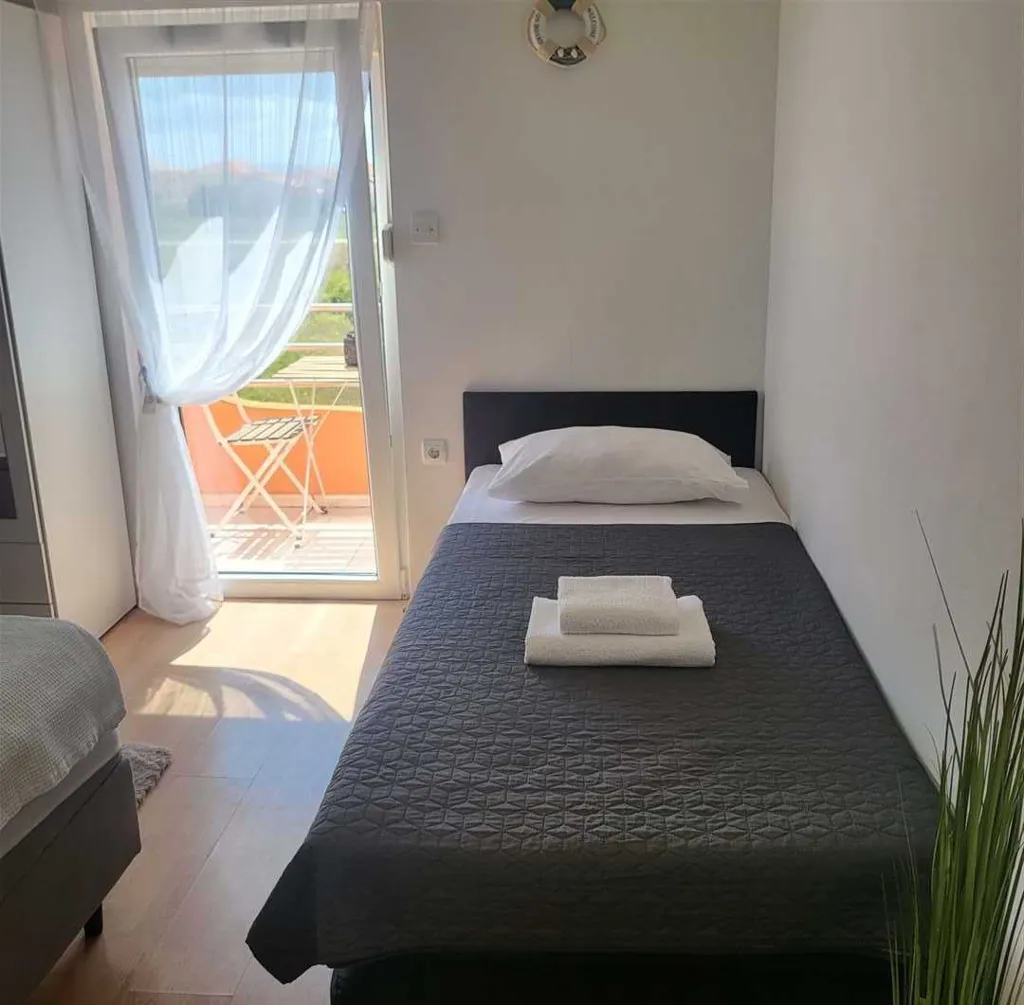 Apartmani Kani - jednosoban stan 3* A2