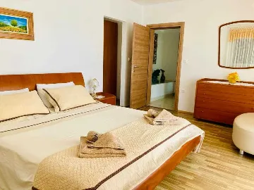 Villa with Sea View and Private Pool in Ližnjan