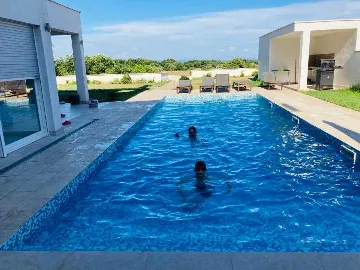 Villa with Sea View and Private Pool in Ližnjan