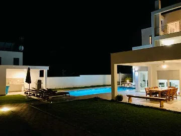 Villa with Sea View and Private Pool in Ližnjan