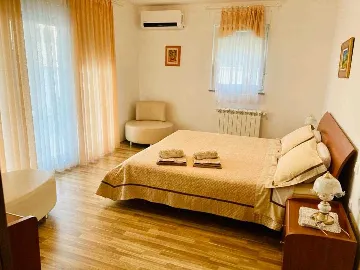 Villa with Sea View and Private Pool in Ližnjan