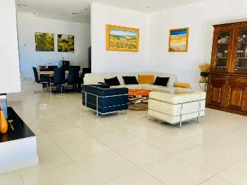 Villa with Sea View and Private Pool in Ližnjan