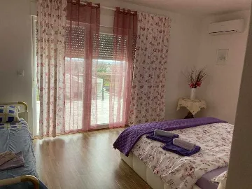 Villa with Sea View and Private Pool in Ližnjan