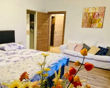 Villa with Sea View and Private Pool in Ližnjan