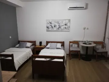 Zagreb Apartment with Terrace, Kitchen & Two Bathrooms