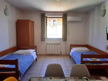 Quiet 1-Bedroom Apartment in Pula