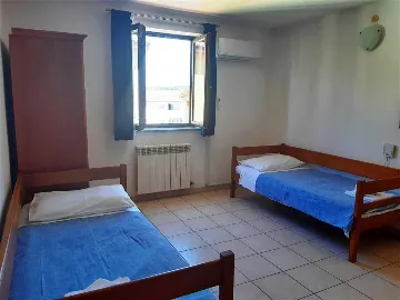 Quiet 1-Bedroom Apartment in Pula