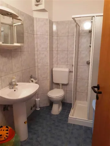 Quiet 1-Bedroom Apartment in Pula