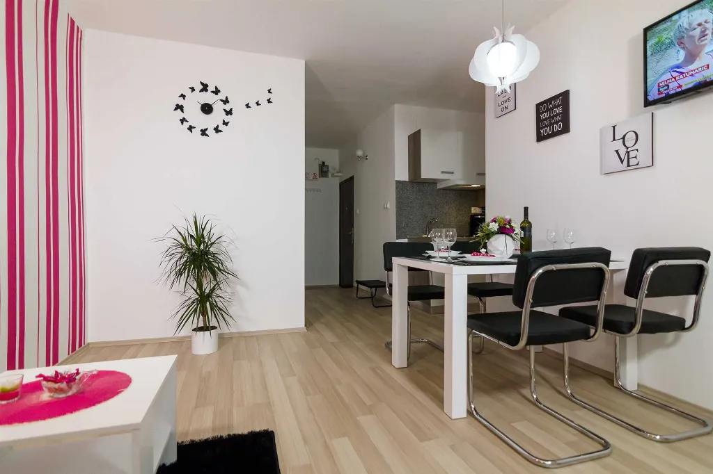 Povoljno apartman, centar Rijeke "TREND 5"