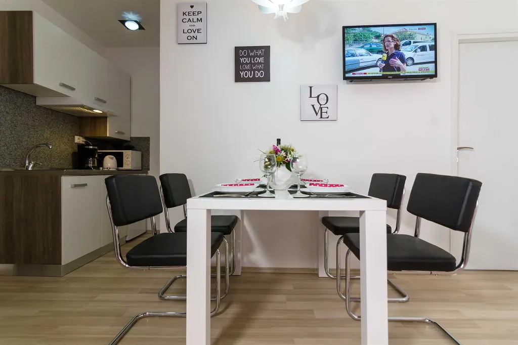 Povoljno apartman, centar Rijeke "TREND 5"
