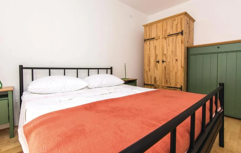 Moderno namješten apartman u centru Biograda.