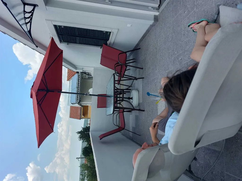 Apartman 4 osobe, 2 spavaće sobe, naselje Vrulje, zadarska županija