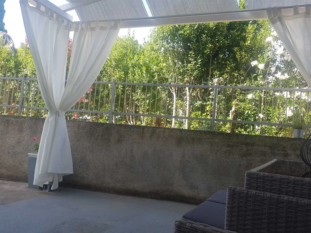 Slatki studio apartman u centru Sukošana