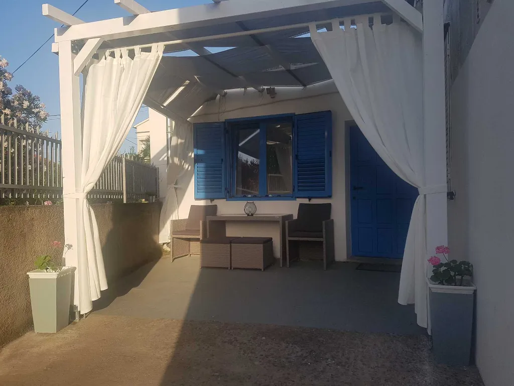 Slatki studio apartman u centru Sukošana