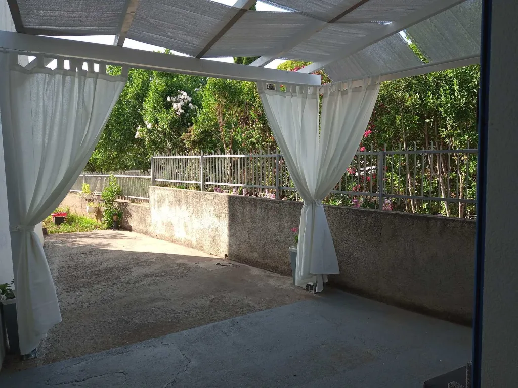 Slatki studio apartman u centru Sukošana
