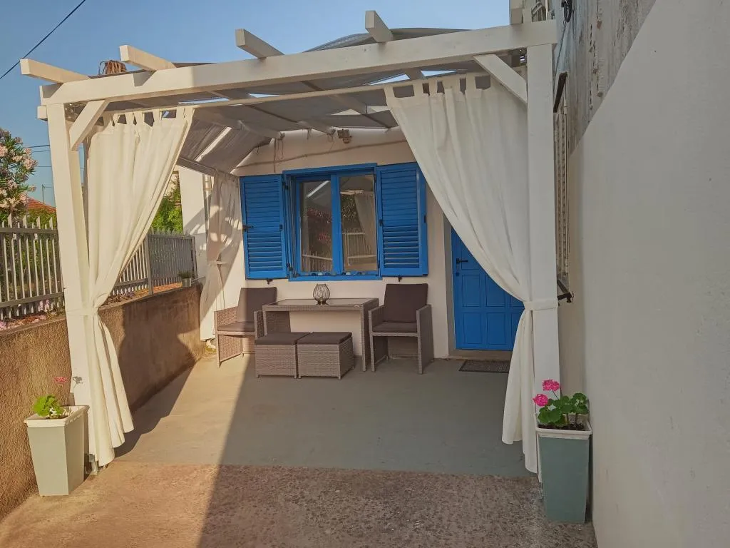 Slatki studio apartman u centru Sukošana