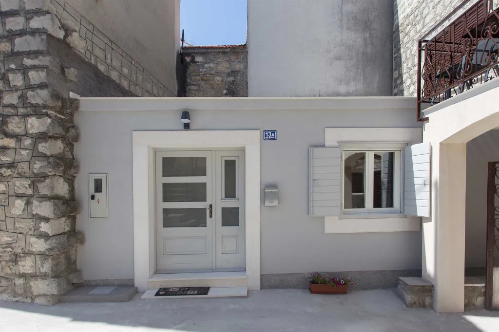 Newly renovated studio apartment near Split