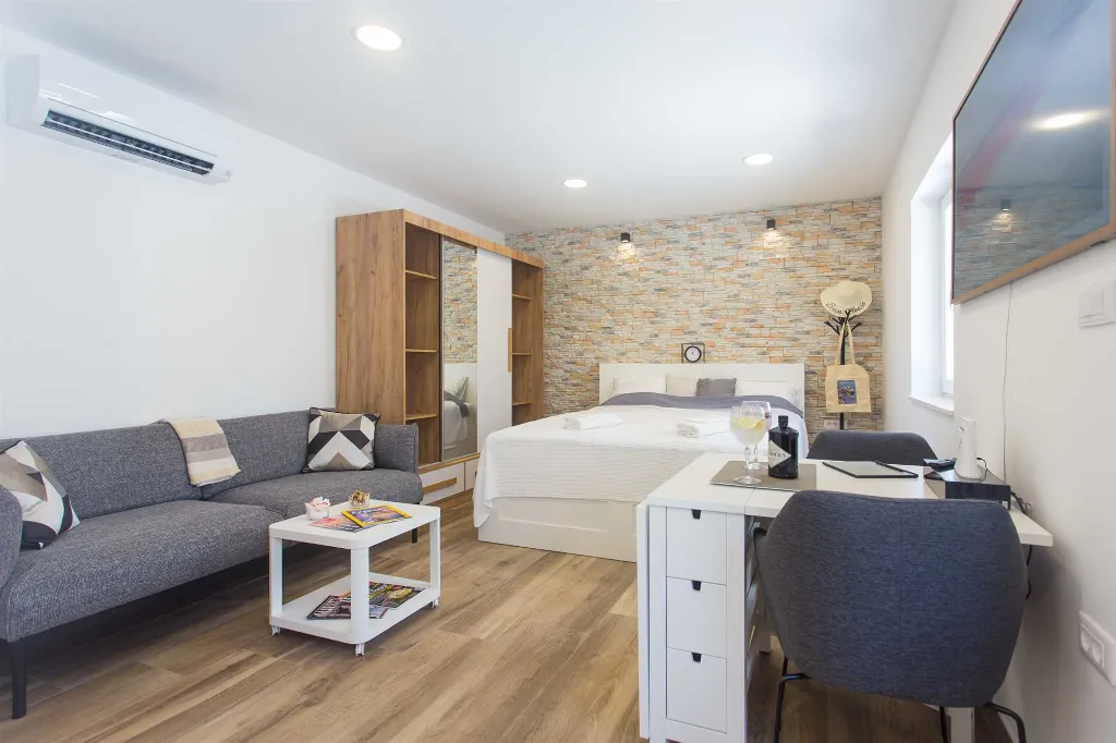 Newly renovated studio apartment near Split