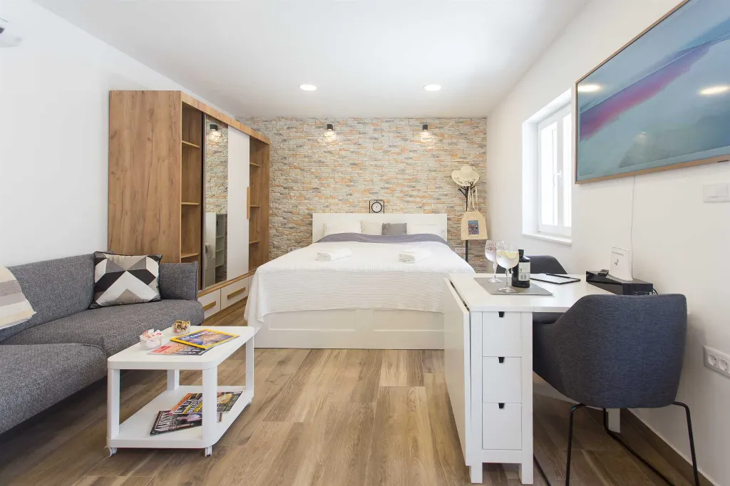 Newly renovated studio apartment near Split