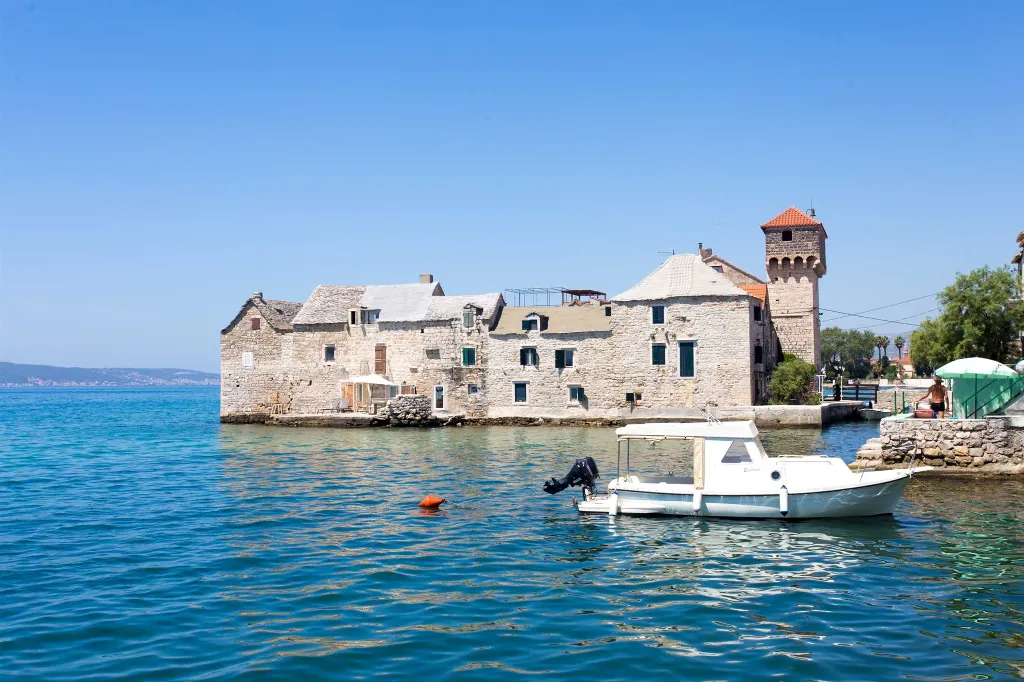 Newly renovated studio apartment near Split