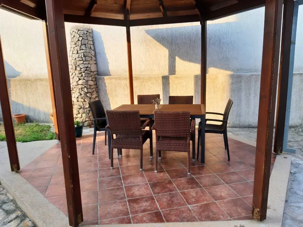 Apartman A2 - s dvije spavaće sobe